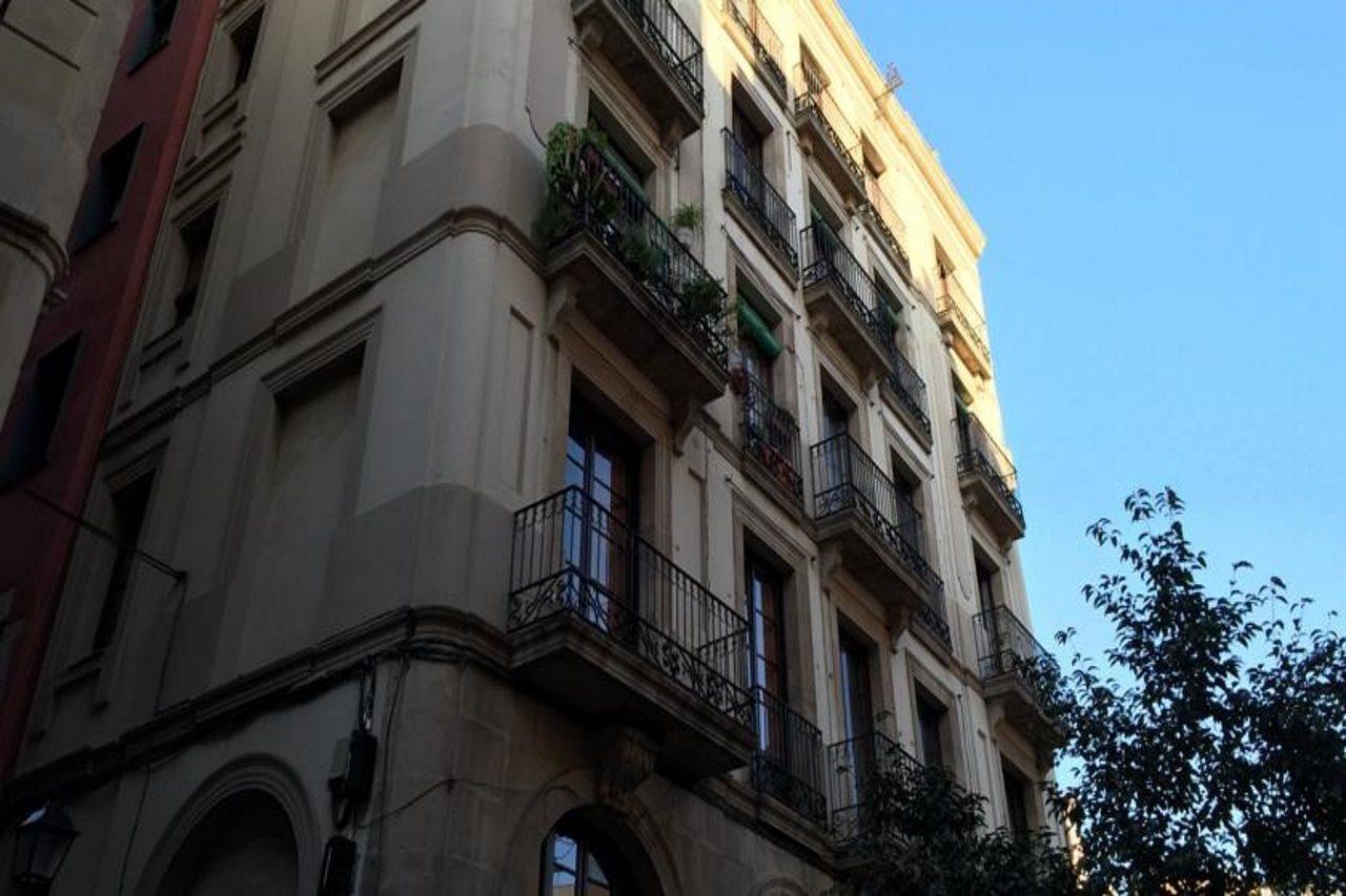 Inside Barcelona Apartments Mercat Exterior photo